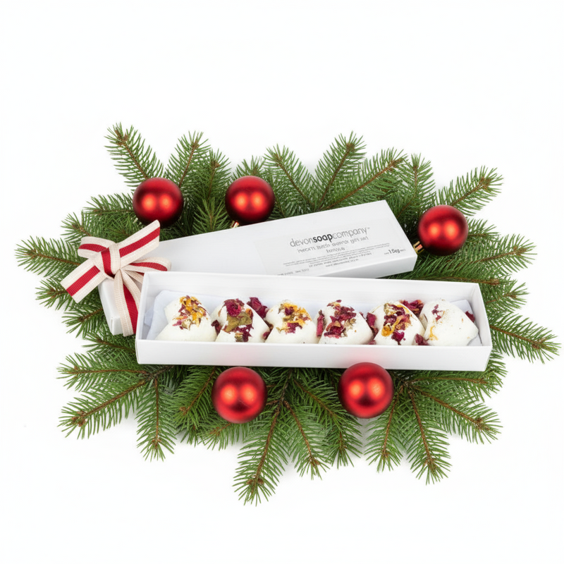 Festive Mini Bath Bomb Hearts - 6 of hearts